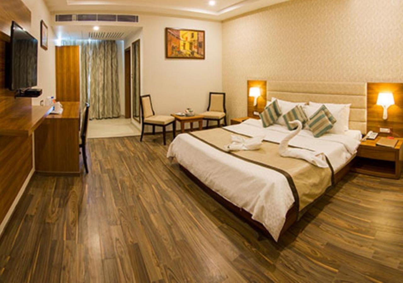 Отель The India Benares Экстерьер фото