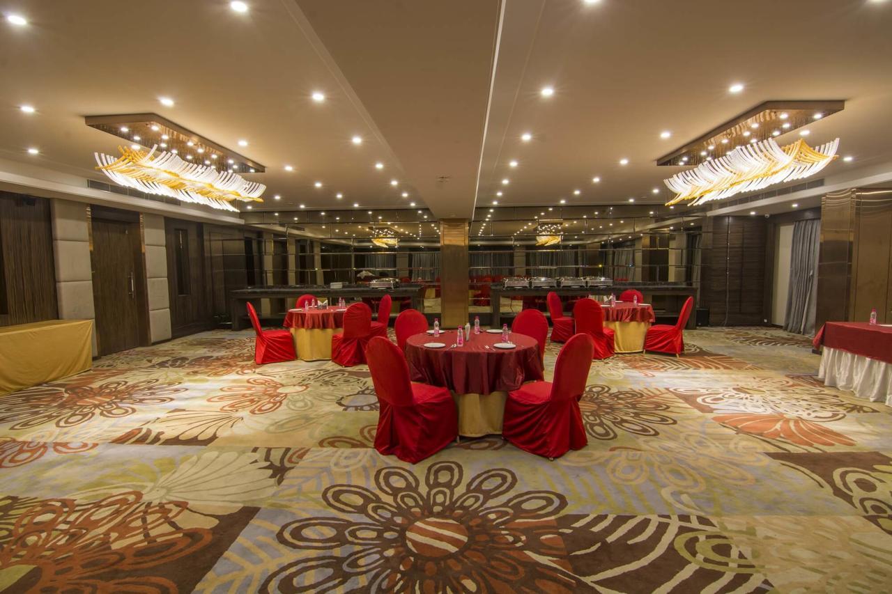 Отель The India Benares Экстерьер фото