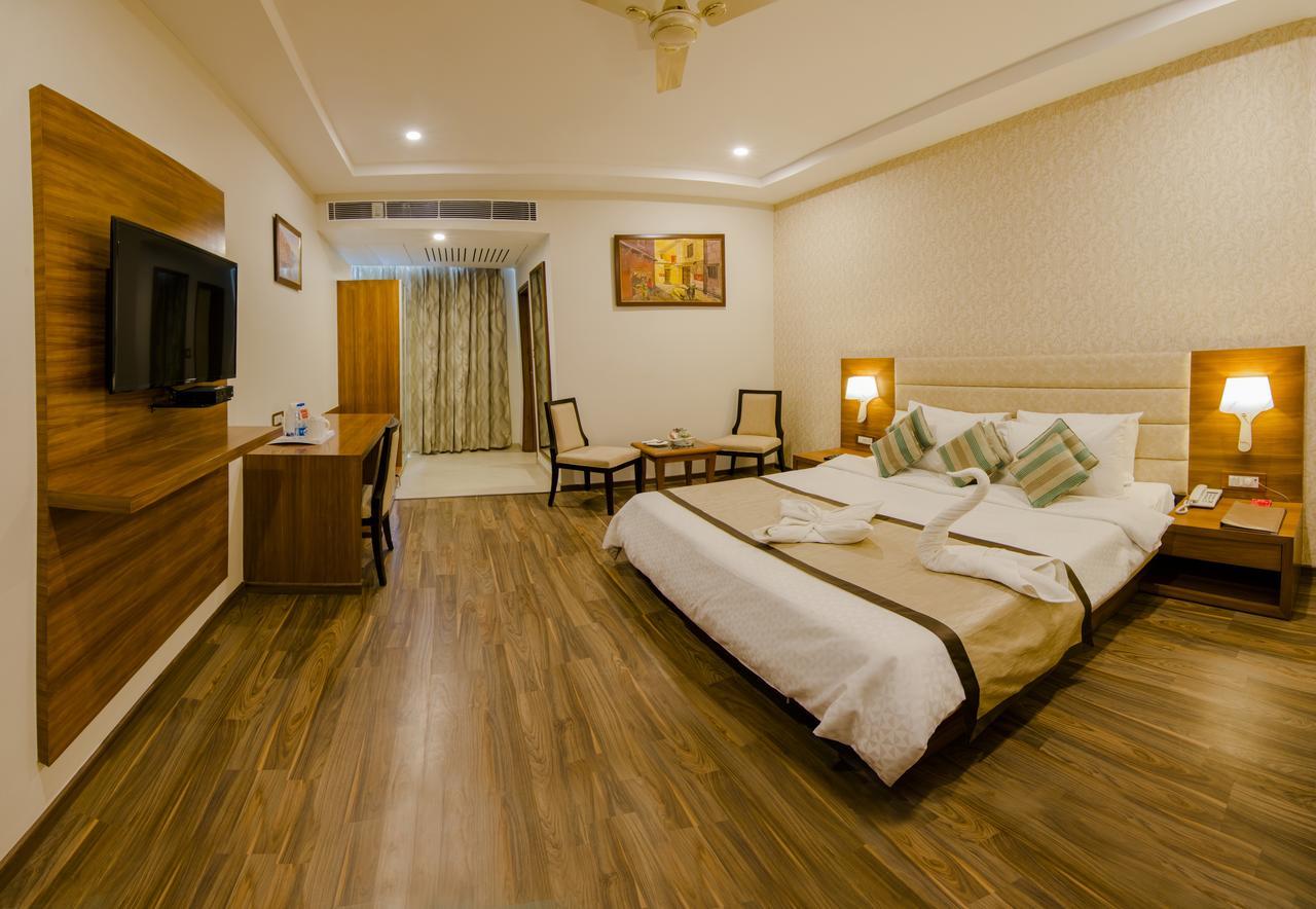 Отель The India Benares Экстерьер фото