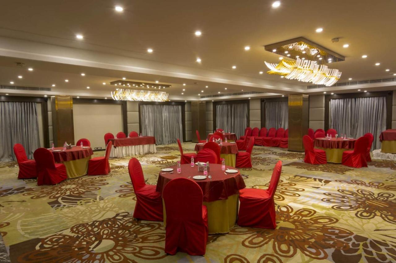 Отель The India Benares Экстерьер фото